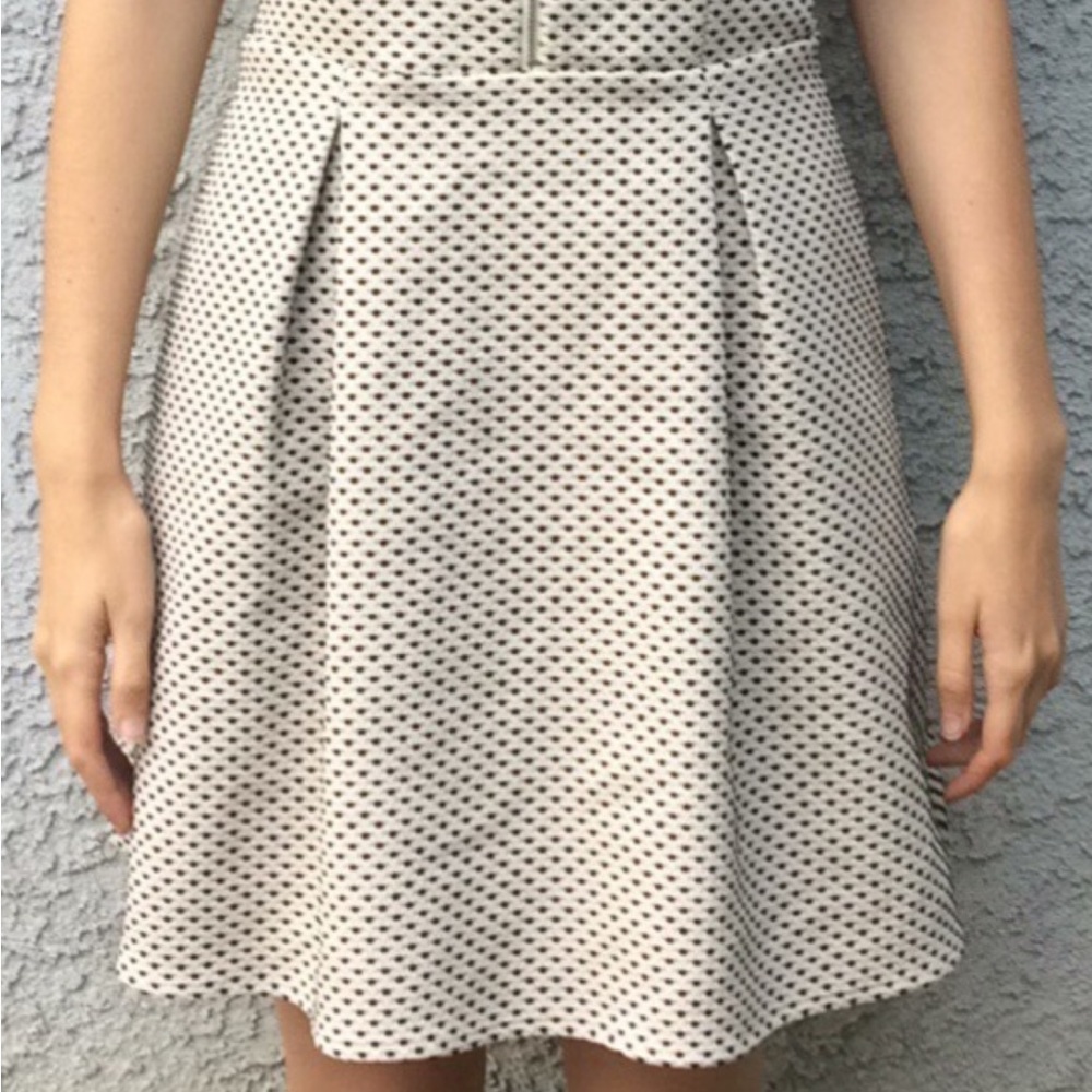 Black polka dotted white Express sleeveless dress - Picture 3 of 6